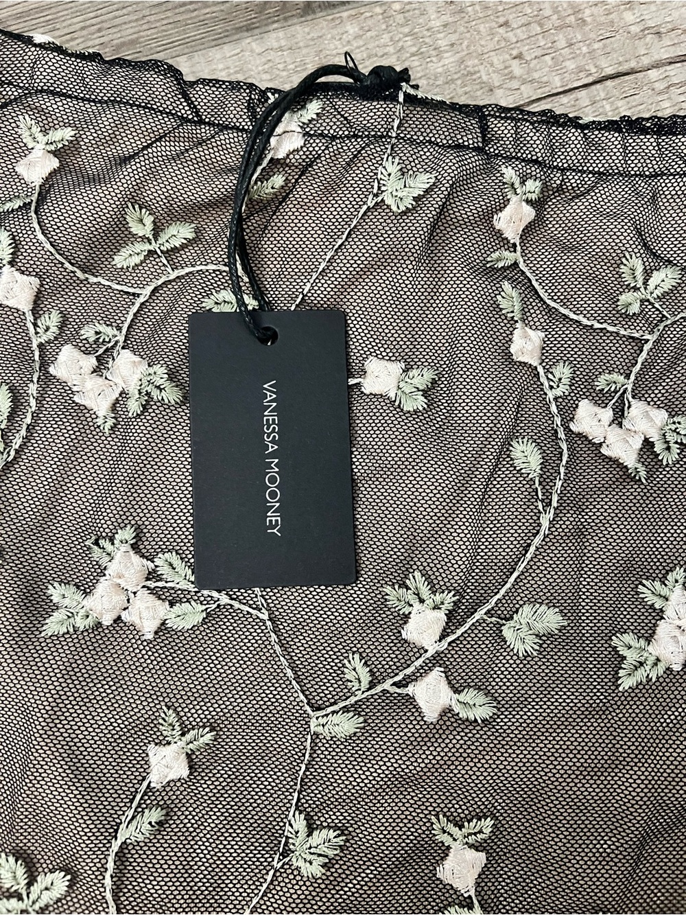 Vanessa Mooney Black Floral Embroidered Mesh Mini Skirt - Picture 2 of 6